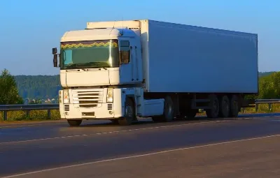 Antalya ile Bayraklı Arası Öğrenci Eşyası Taşıma